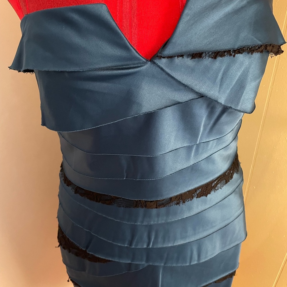 Woman’s short BCBGeneration dress size 10. NWT.